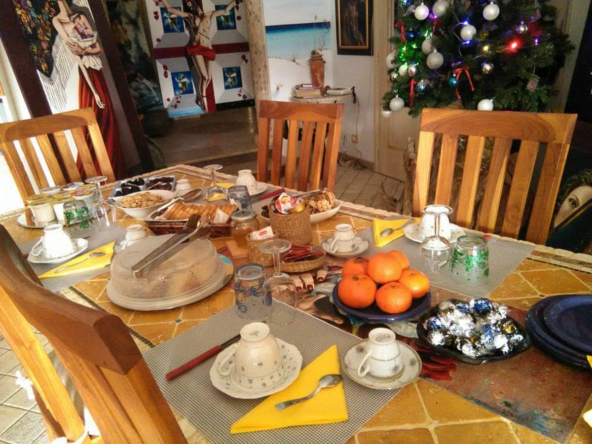 Casa D' Artista B&B Ozieri Bagian luar foto