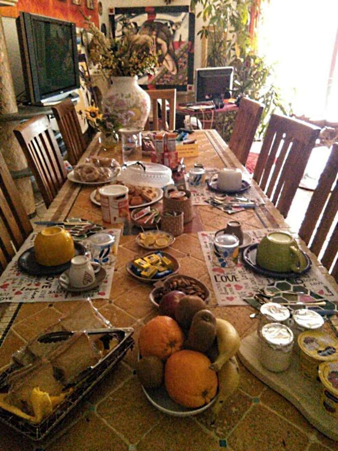 Casa D' Artista B&B Ozieri Bagian luar foto